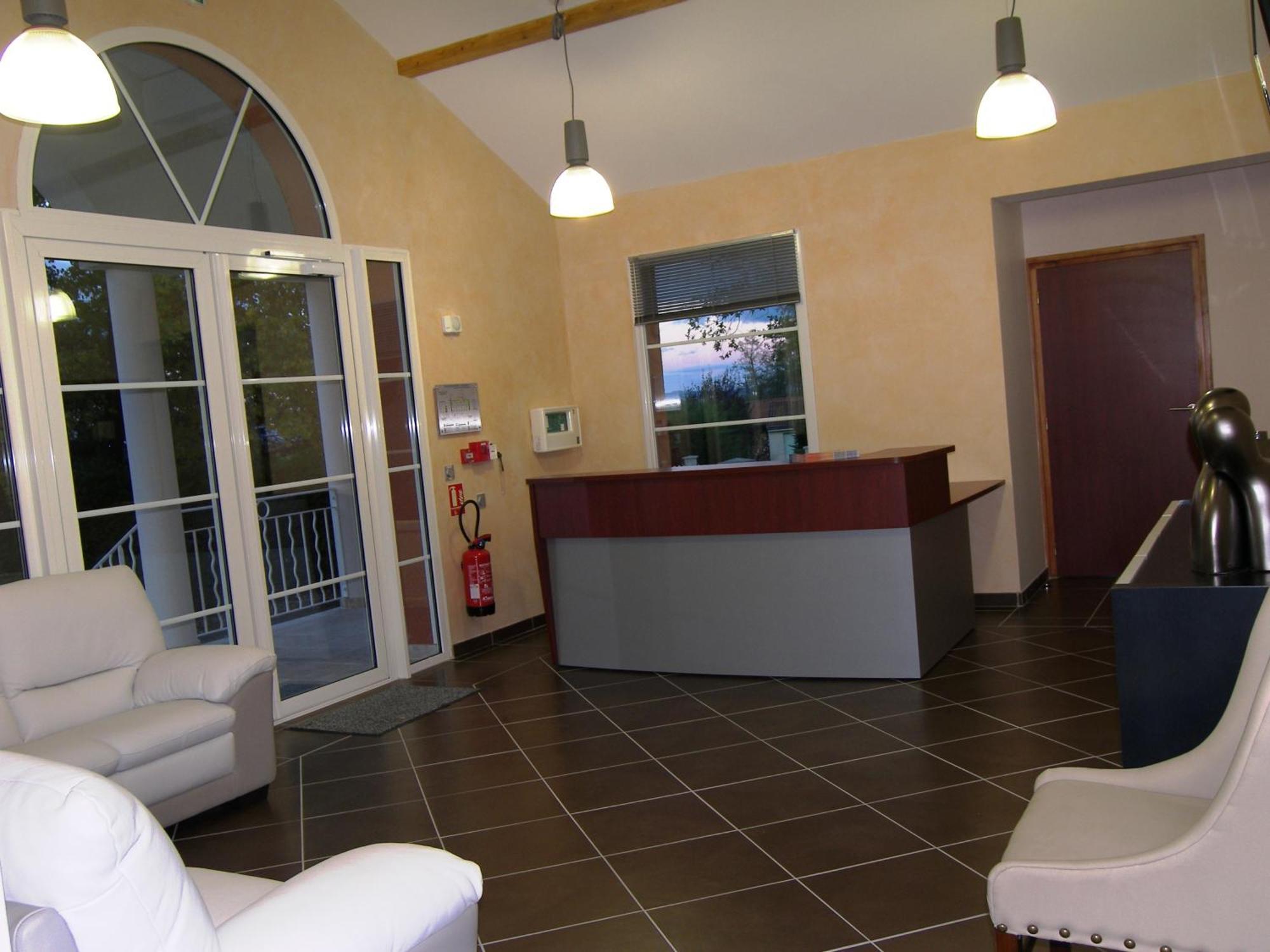 Hostellerie Del Matin Calme Montverdun Exterior photo