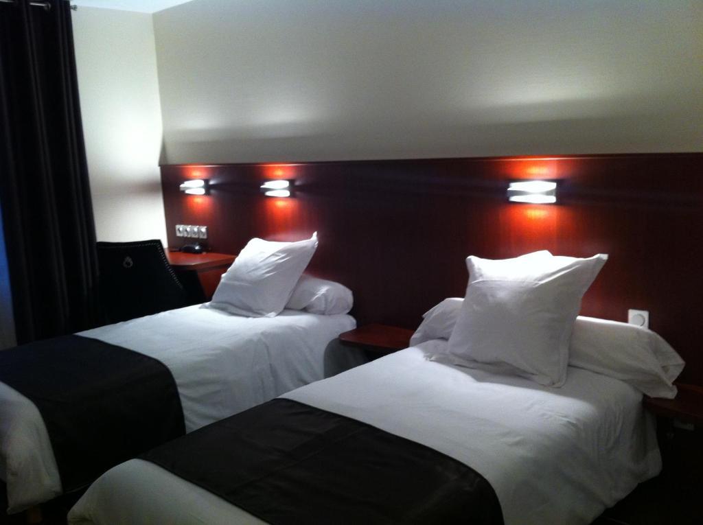 Hostellerie Del Matin Calme Montverdun Room photo